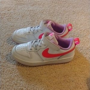 Little Girls: Nike Sneakers Size 13 . $20
